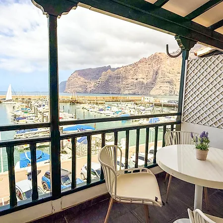 Gigantes Cliff House Acantilado de los Gigantes